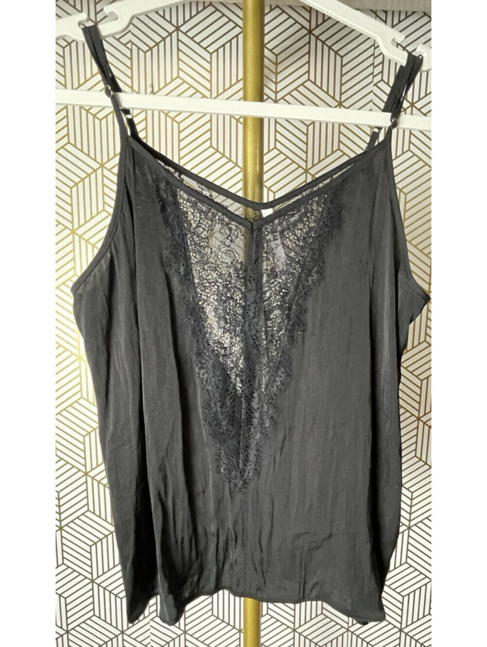 Soma Intimates Women's Crinkle Satin Sleep Top Med Black Lace Strappy Camisole